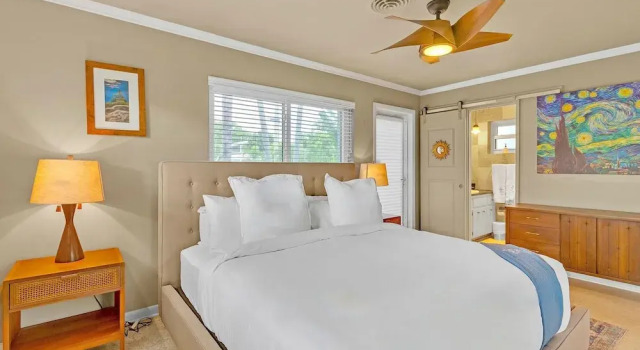 Chic 3BR Sanctuary Steps From The Drive Paradise