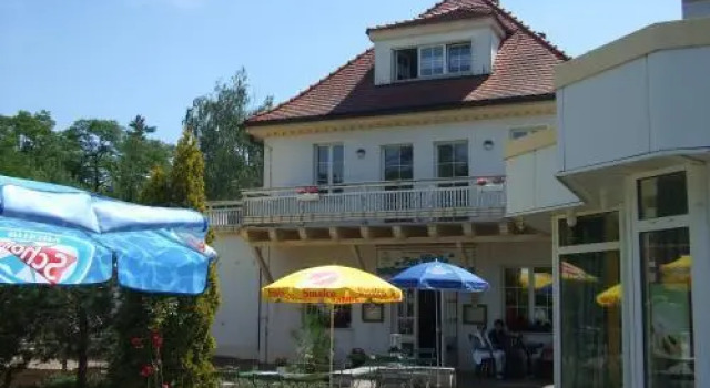 Restaurant & Pension Am Bilz Bad, Rezervați Hotel Radebeul Dresda, aproape de Bilzbad