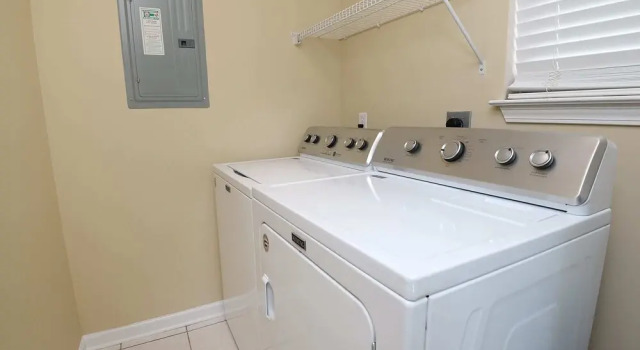 3BR 2BA House in Gated Community by CozySuites, Buchen Sie Ferienwohnung Apartments in Inlet Beach, Ferienwohnung