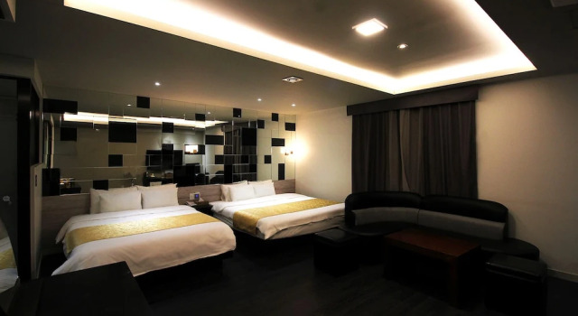 Семейный люкс Seattle B Hotel
