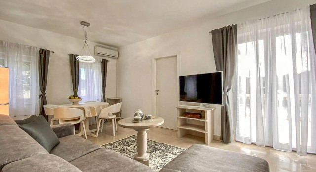 Amazing Home in Pucisca with Hot Tub, WiFi & 3 Bedrooms, Prenota Hotel Pučišća 