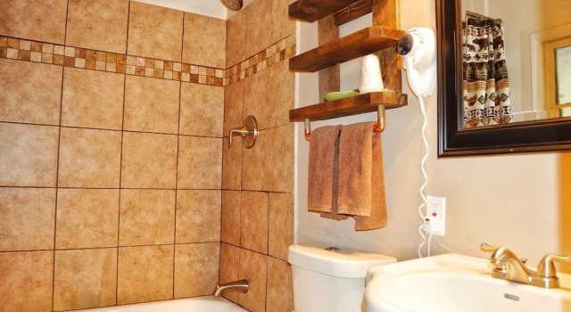 Двухместный номер Standard The Inn on Fall River & Fall River Cabins