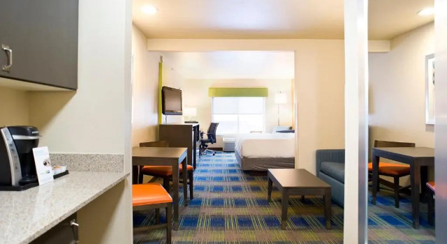 Одноместный люкс Garner Hotel Brookings by IHG