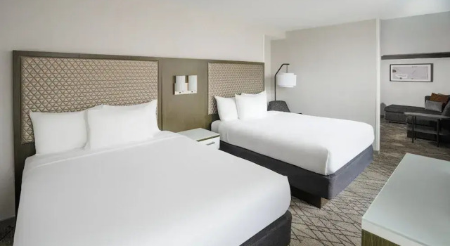 Четырёхместный номер Standard Hyatt House Washington DC Downtown Convention Center