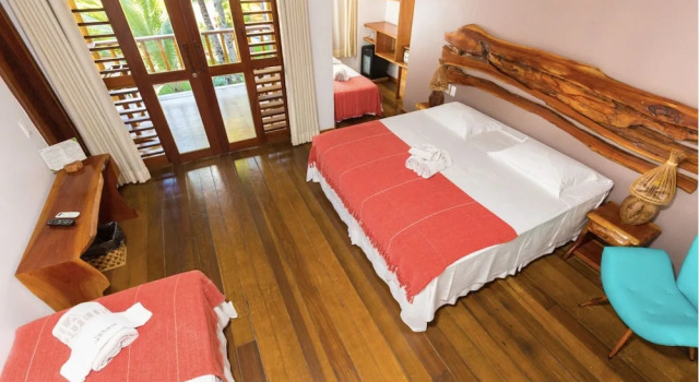 Четырёхместный номер Deluxe с балконом Vila Coqueiros Boutique Hotel