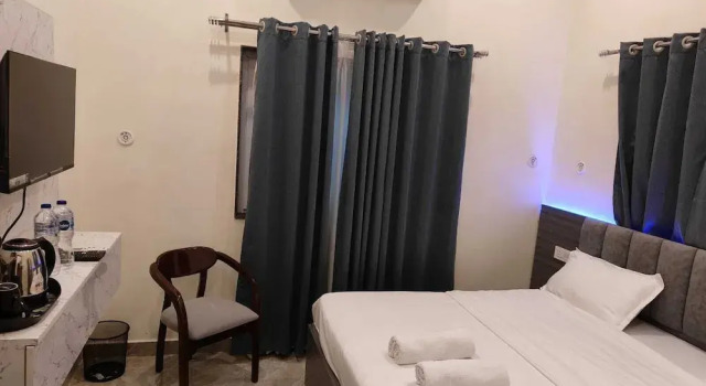 Raghupati Raghav Raja Ram Inn