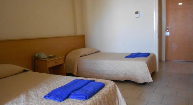 Двухместный номер Standard Denis Hotel