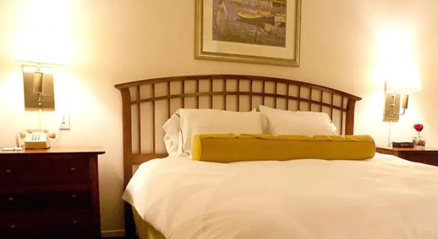 Люкс Coral Reef Inn & Condo Suites