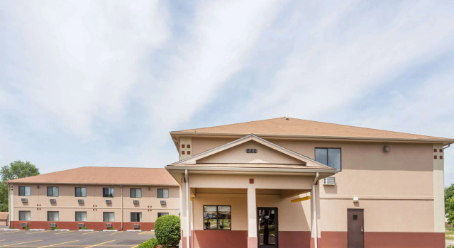 Super 8 by Wyndham Rock Falls Sterling Area, Reserva ahora Posada u hostería Rock Falls 