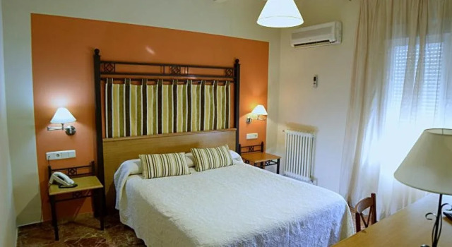 Mercedes, Boek Hotel Aranjuez Community of Madrid