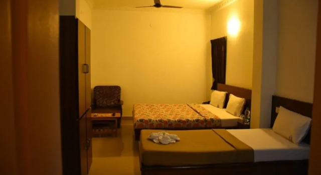 Hotel Palacial Pondi, Забронировать Отель Отели штата Тамилнада 3 звезды, 3*