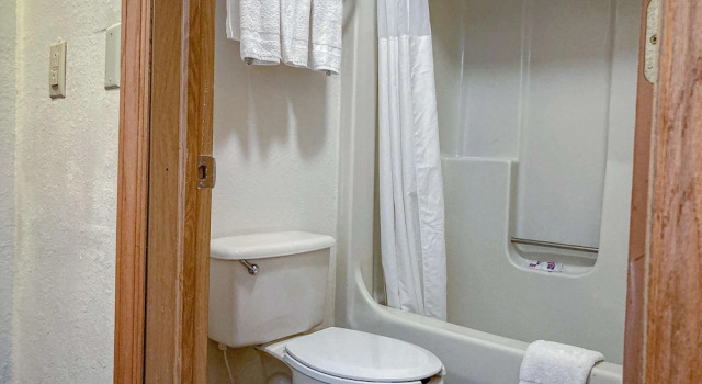 Люкс Deluxe Motel 6 Elkhart, IN