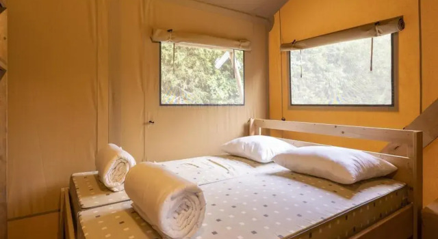 Family-friendly Tent in Dochamps, Забронировать Отель Ла-Рош-ан-Арден 