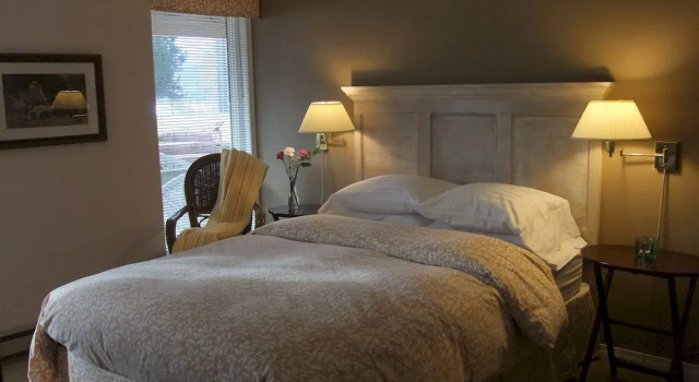 Windermere Lakeside B&B, Book Bed and Breakfast Windermere British Columbia