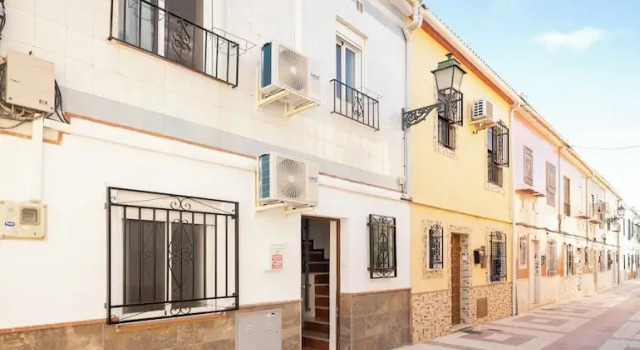 Casas Santa Herminia, Забронировать Отель Гранада Granada Province, рядом с Вильярехо