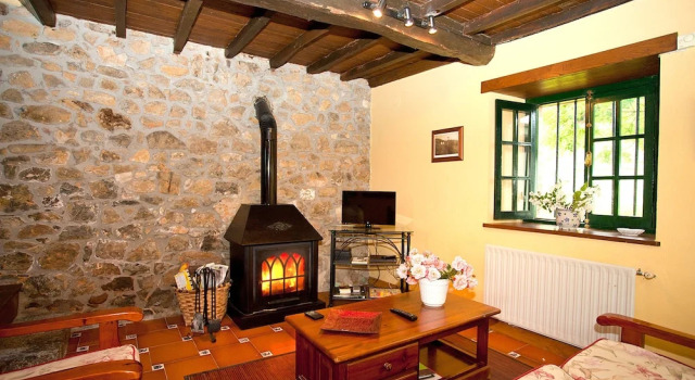 Casa Rural La Collada, Rezerwuj Hotel Hotele i noclegi w Sevares, Hotel