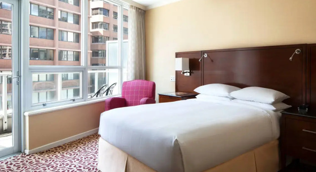 Двухместный номер Standard Vancouver Marriott Pinnacle Downtown Hotel
