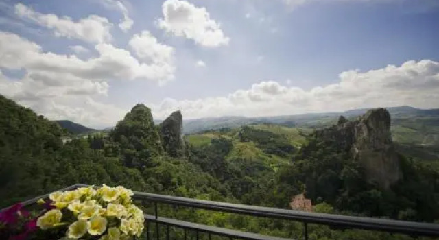 Locanda Il Faro, Prenota Hotel Guiglia Emilia-Romagna