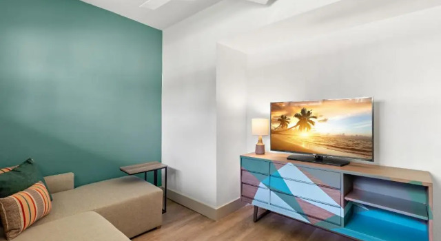 Полулюкс The Beachcomber St. Pete Beach Resort & Hotel