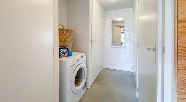 Nice Home in Loosdrecht With Wifi, Book Hotel Loosdrecht Het Gooi