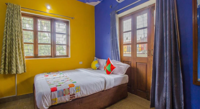 OYO 18656 Home Studio With Verandah Baga, Rezerwuj Pensjonat Hotele w North Goa z parkingiem, Parking