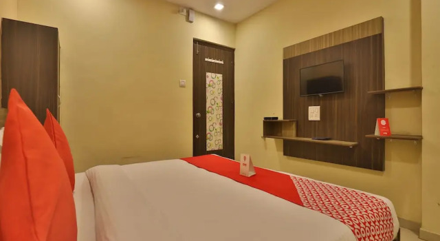 OYO 11867 Hotel Nilkanth Inn, Rezervovat Hotel Hotely v Gujarat s parkováním, Parkování