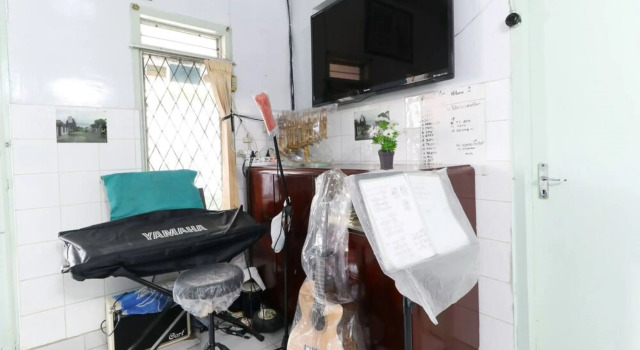Emy's Guesthouse, Book Hotel Hotels in East Java with Breakfast, Breakfasts