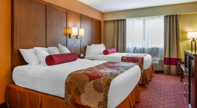 Четырёхместный номер Standard Best Western Plus Georgetown Corporate Center Hotel