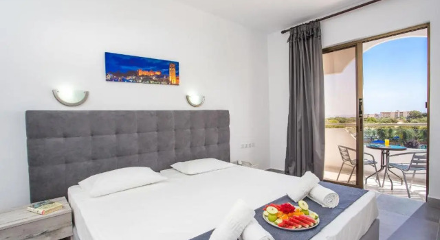 Двухместный номер Superior с балконом BELVITA Hotel
