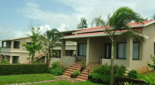 Nakshatra Beach Resort, Забронировать Курортный отель Отели штата Махараштры 3 звезды, 3*