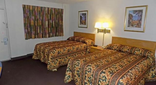 Standard- firedobbelt værelse Plaza Inn