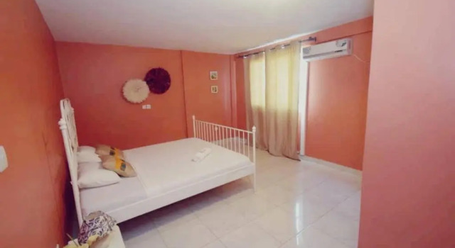 Stone House - Makepe, Douala
