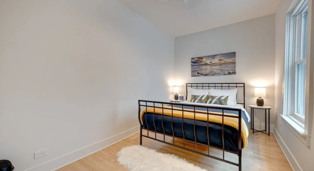 The Bagel Inn - Bright & Modern Wrigleyville 2 Bed by AllSet Turnover