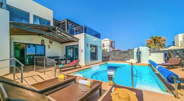 Вилла с 5 комнатами с балконом Villa Xian