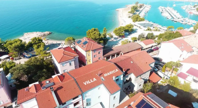 Апартаменты Superior Villa mit Whirlpool für 32 Per