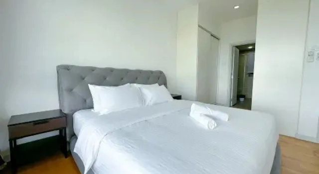 Двухместный люкс Standard с 3 комнатами Iskandar Residences Nusajaya by Stayrene