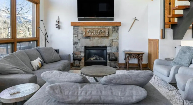 Adams Ranch Retreat by Avantstay Free Shuttle 2 Mountain Village & Telluride Ski Resort!, Book Feriehus Villaer i Telluride Ski, Villa