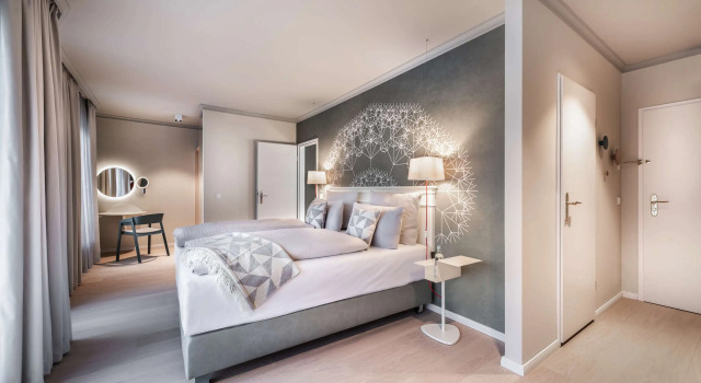 Полулюкс с балконом Steigenberger Hotel Treudelberg Hamburg