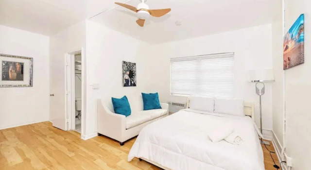 Sunny 2BR Miami Beach Apartment, Perfect Location, Забронировать Апартаменты/квартира Апартаменты Майами-Бич, рядом с Музей Волфсониан — Международный университет Флориды, Апартаменты/квартира
