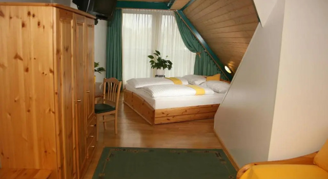 Трёхместный номер Standard Hotel Asperner Löwe