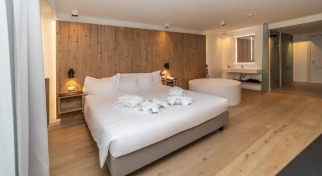 Полулюкс White Angel Hotel