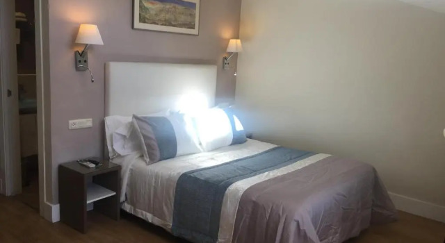 Двухместный номер Standard с красивым видом из окна Hotel Leonor de Aquitania