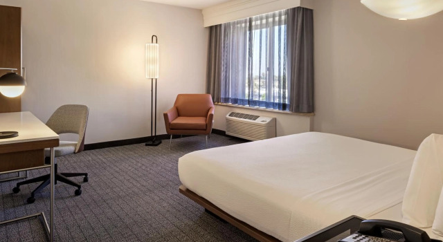Courtyard by Marriott Baldwin Park
