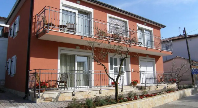Apartments Nina