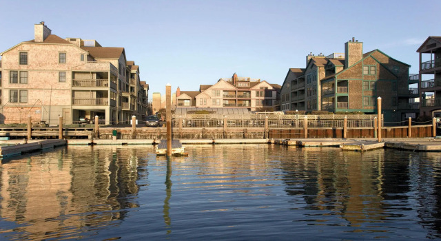 Кровать в общем номере Club Wyndham Newport Onshore