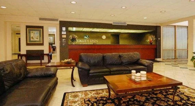 Quality Inn, Buchen Sie Hotel Columbia Missouri