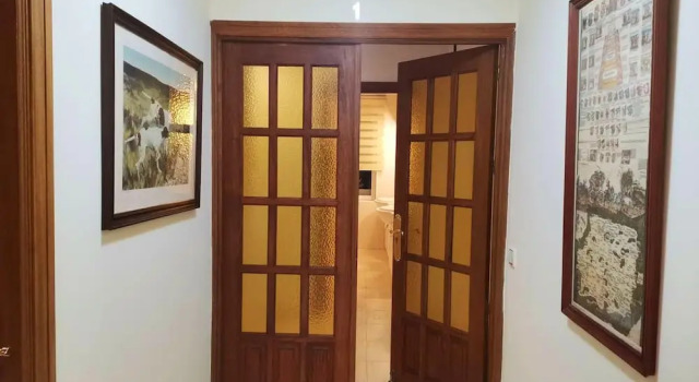 House With 8 Bedrooms in Las Rozas de Madrid, With Private Pool, Enclosed Garden and Wifi, Varaa Hotelli Hotellit Madridin maakunta pysäköinnillä, Pysäköinti