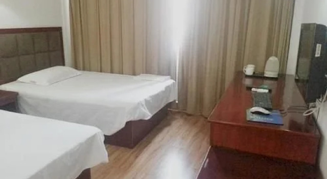Wuhan Tianlun Holiday Hotel (Panlongcheng Jiahai Industrial Park)(武汉天伦假日宾馆（盘龙城佳海工业园店）), Prenota Hotel Shekou Hubei
