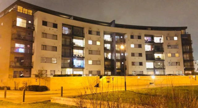 A Modern 2 Bed Luxury Apartment by River Thames, Varaa Huoneisto Asunnot kohteessa Merseyside, Huoneisto