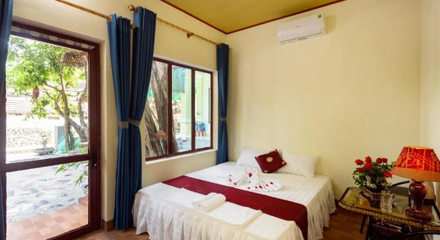 Бунгало с видом на сад Hang Mua Central Homestay